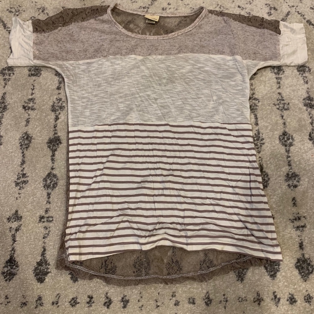 Women’s short sleeve shirt